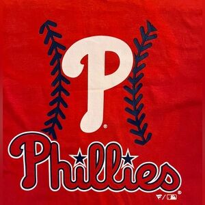 Philadelphia Phillies Bohm #28 Fanatics Women’s XL V-Neck T-shirt NWOT